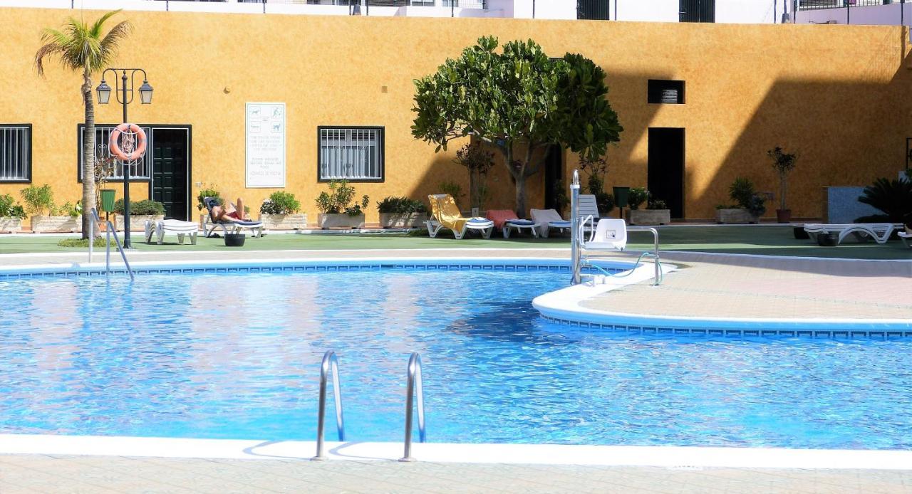 Suncanarias Apartamento Los Angeles Лос Кристианос Екстериор снимка