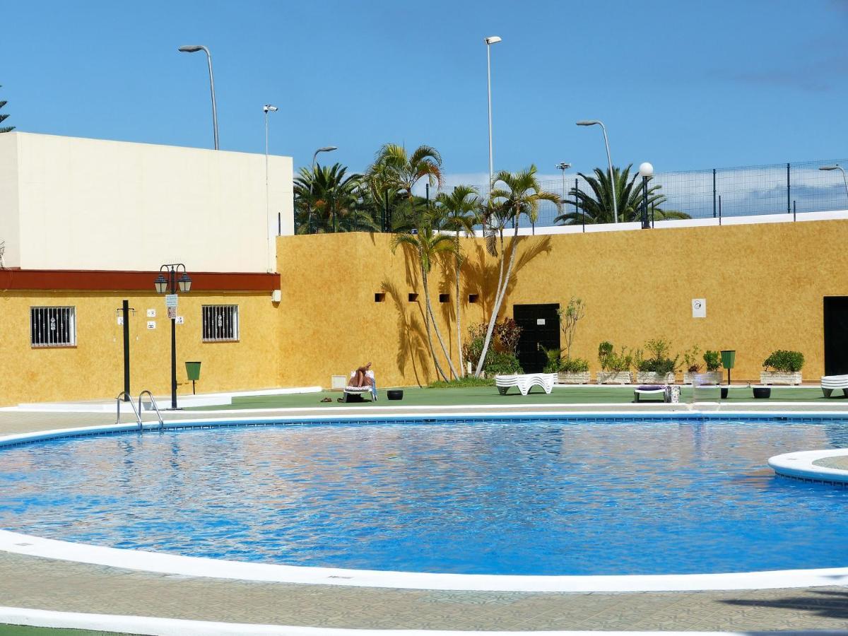 Suncanarias Apartamento Los Angeles Лос Кристианос Екстериор снимка