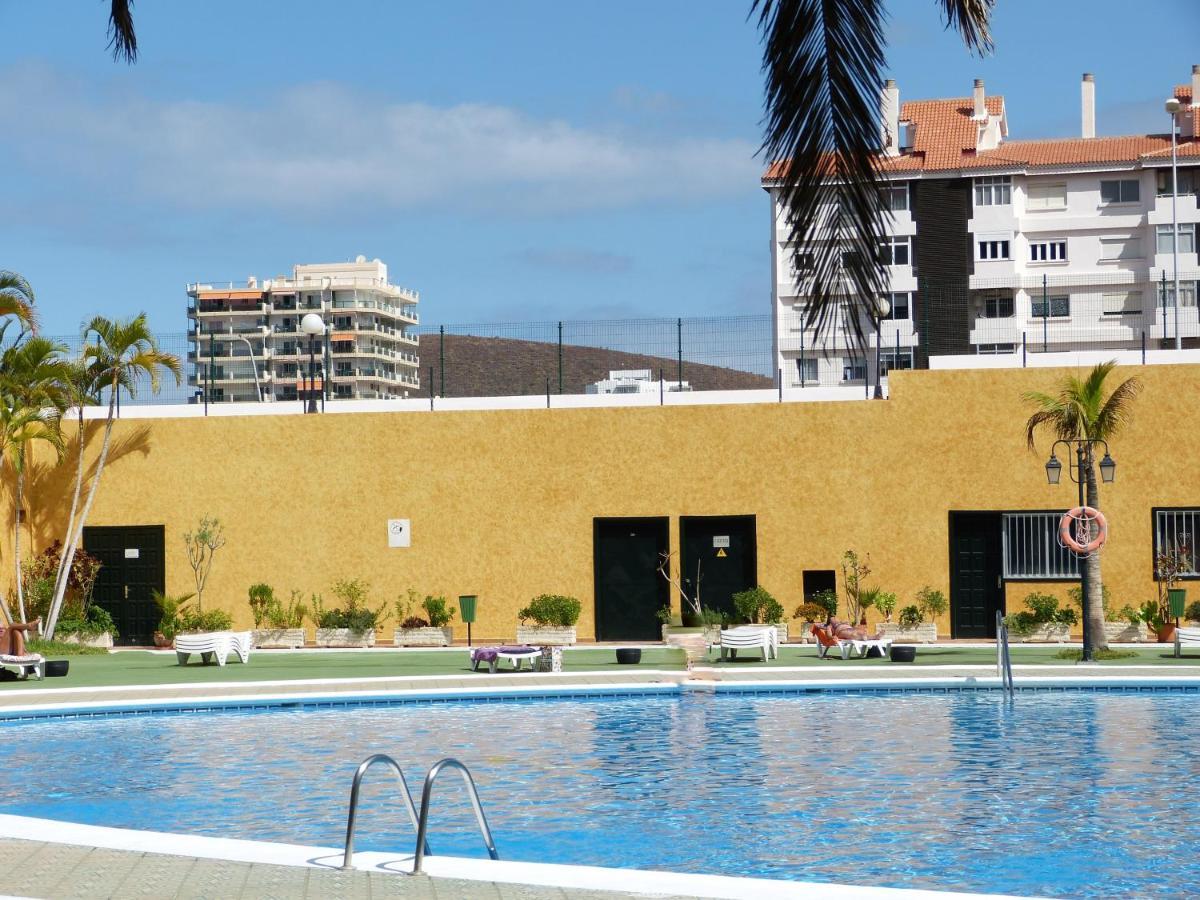 Suncanarias Apartamento Los Angeles Лос Кристианос Екстериор снимка